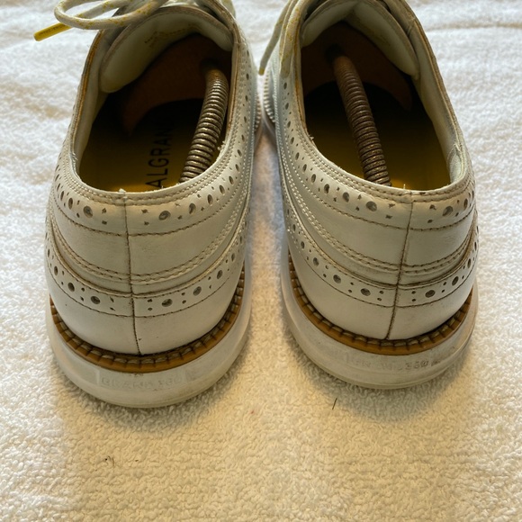 Cole Haan men’s golf shoes, size 10, white wingtip - Picture 3 of 6